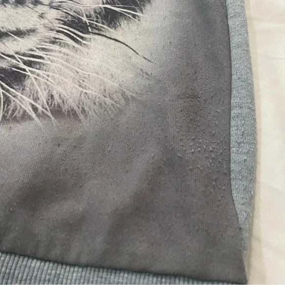 🎈RIFLESSI unisex gray tiger pull over crewneck  sweater size L animal print - Picture 8 of 9